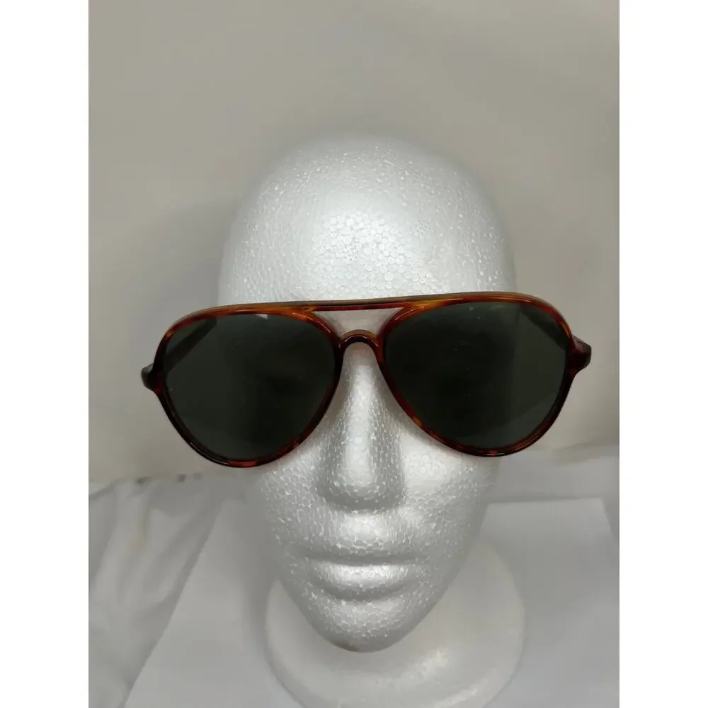 Tortoise Shell Pattern Sunglasses - Picture 2 of 9